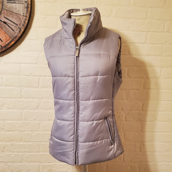 Liz Claiborne Zip Up Quilted Puffer Vest - Picture 6 of 14